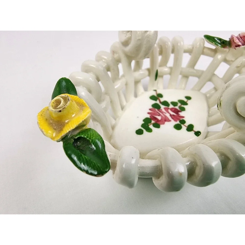 VINTAGE Italian Hand Painted Roses/Floral Porcelain Lattice Basket‎ with Handle
